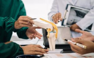 Tips to Choose Leading Orthopedic Doctors in Bangalore for Knee Replacement