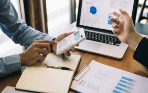 A term insurance premium calculator helps estimate your policy cost based on age, income, coverage, and policy term.