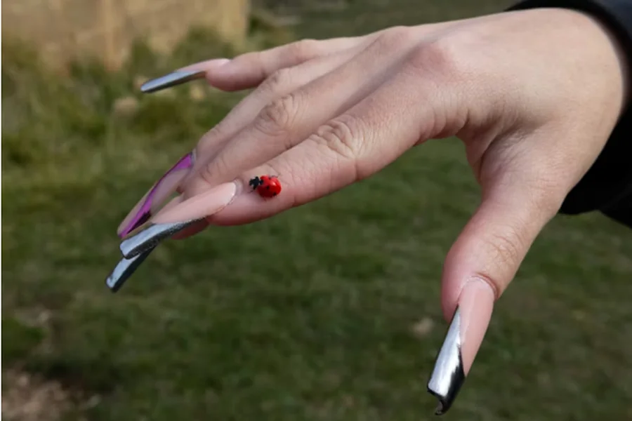 Nail Adhesive