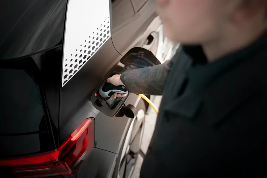 Discover the Latest Denza D9 Price: Affordable Electric Car Options